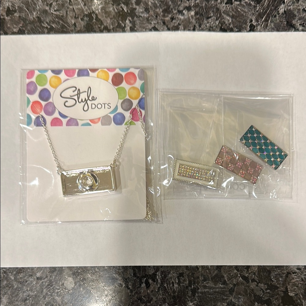 Style Dots Necklace & Dots